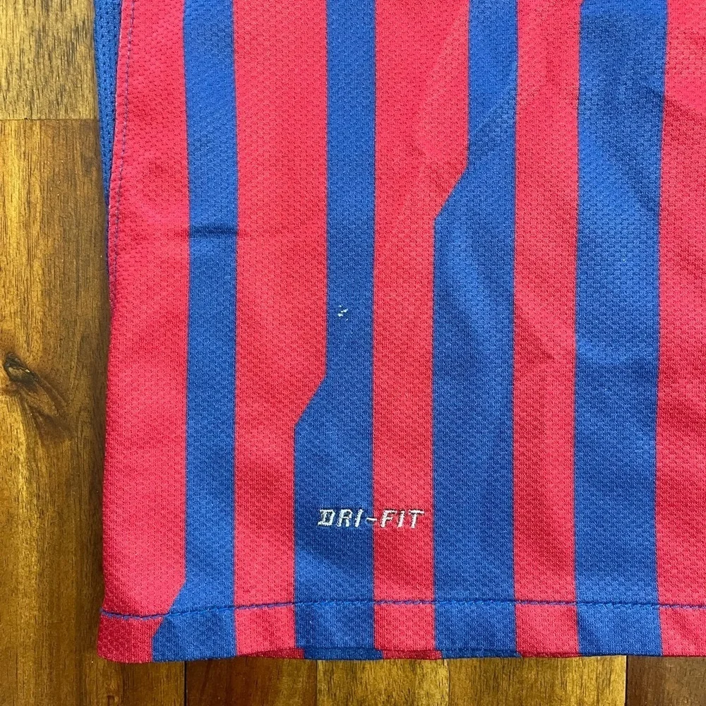 Nike Kids FC Barcelona 2011/2012 home football shirt